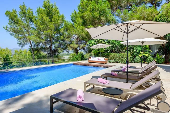 Chalet para 12 personas, con Balcón y Terraza además de Jardín y Piscina en Ibiza