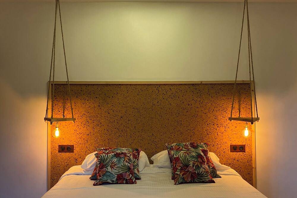 Chambre Familiale -Ambiance Zen et Tranquillité-Idéale avec Enfants in Valsonne, Région de Villefranche-sur-Saône