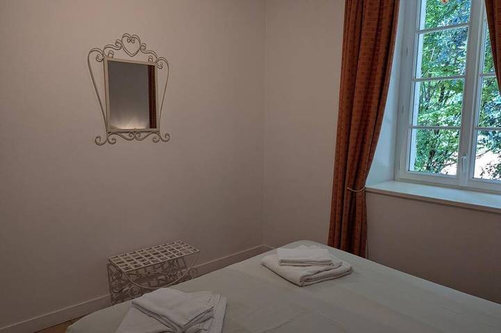 Gîte pour 6 personnes, avec jardin et piscine à Saint-Cybardeaux - 3