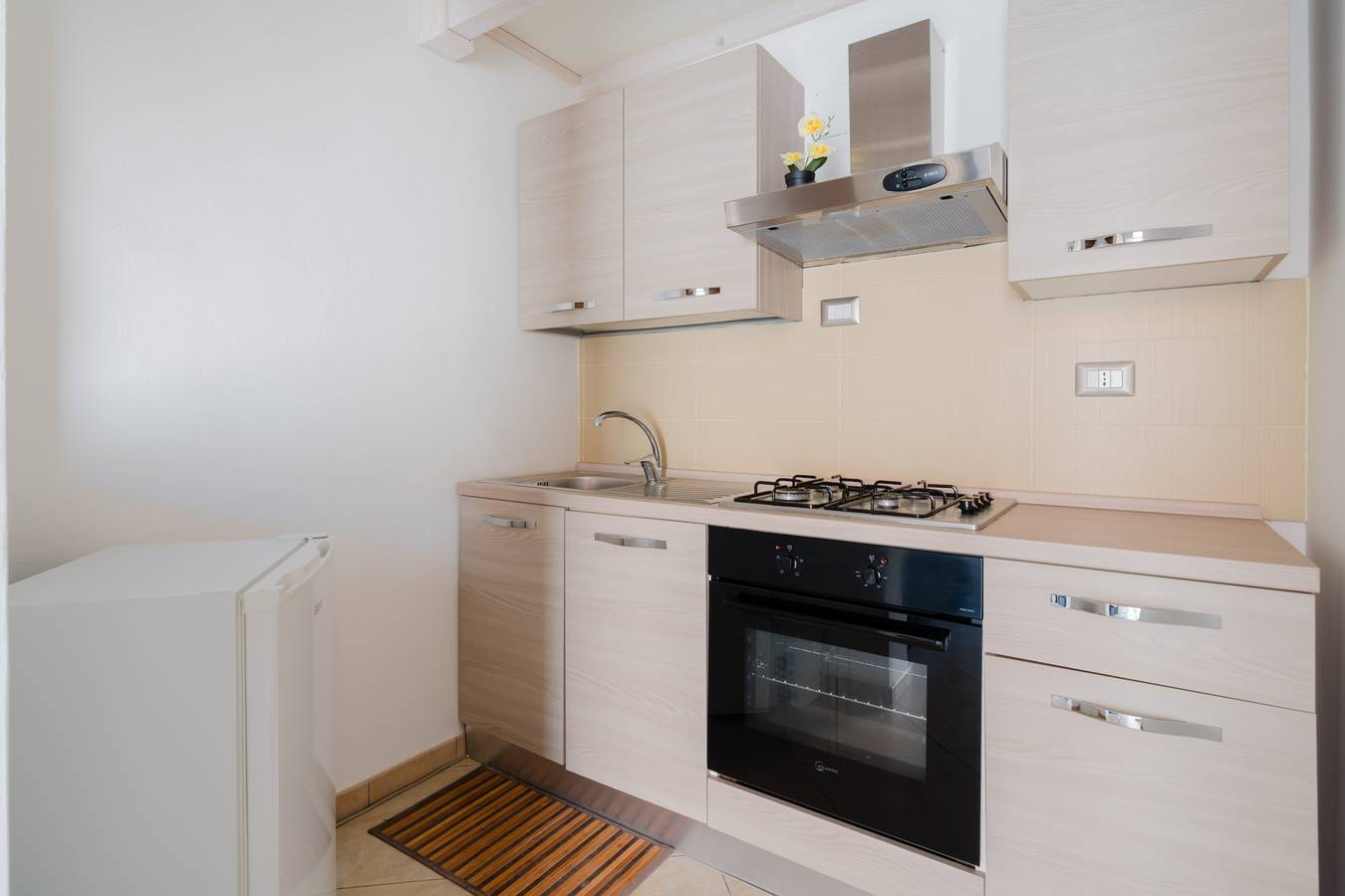 Ferienhaus 'Camera 3' mit Gemeinschaftsgarten und Klimaanlage in Porto Cesareo, Golf von Tarent