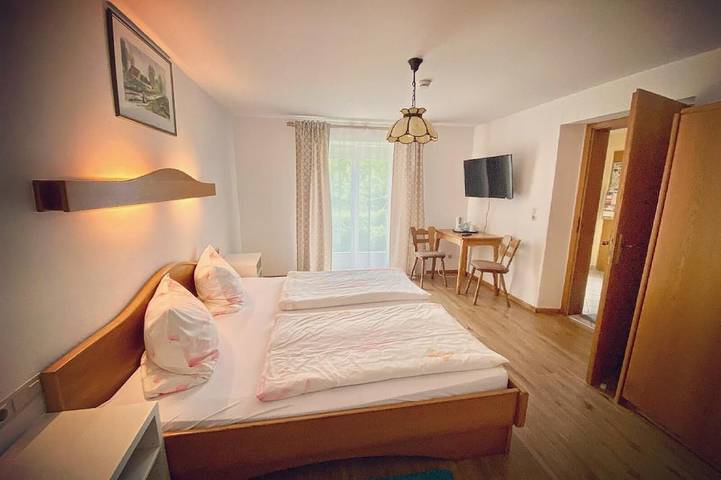 Ganze Wohnung, Appartement (40qm) mit Balkon, Garten und Grillmöglichkeit in Essing, Altmühltal