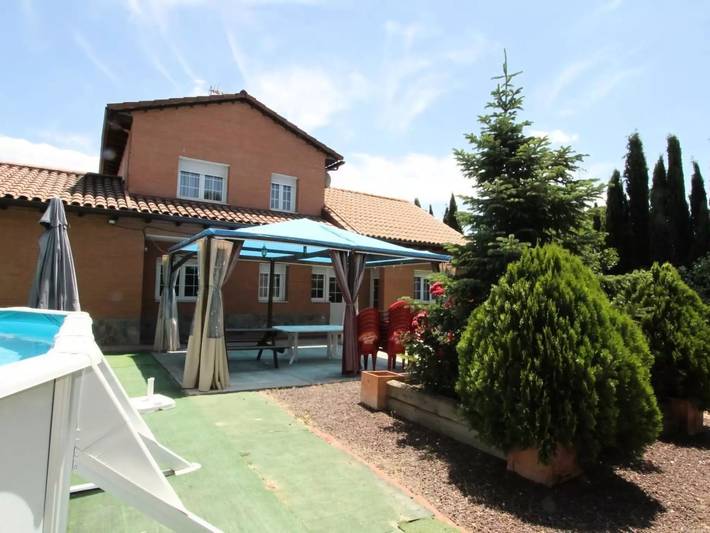 Casa rural para 16 personas, con jardín y piscina en La Sagra - 4