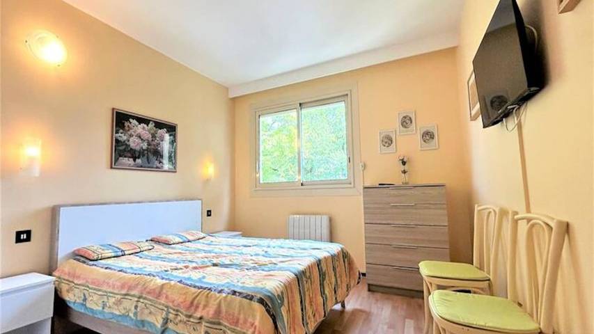 Gîte pour 3 personnes, avec balcon dans Casino de Greoux les Bains