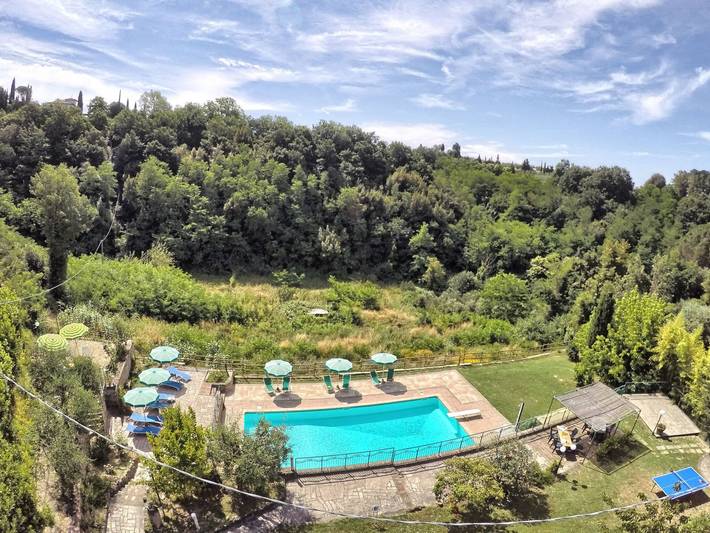 Agriturismo, con Terrazza e Giardino nonché Piscina a Palaia