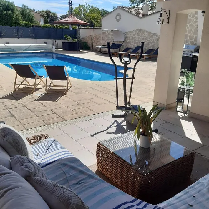 Chalet para 12 personas, con vistas además de piscina y jardín - 1