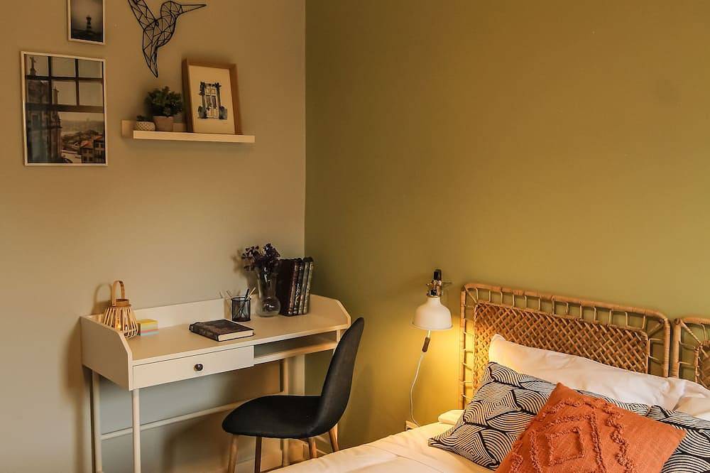 Apartamento inteiro, Cozy and Charming Apartment in the Heart of Porto with Balcony for 4 people  in Cedofeita, Porto