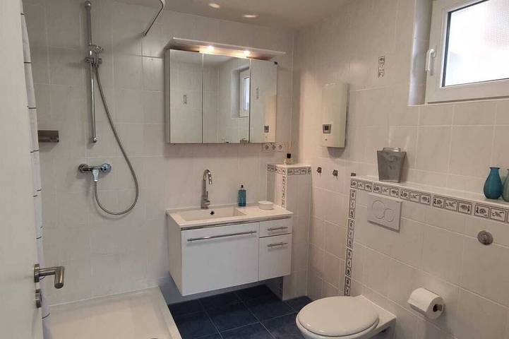 Ganze Wohnung, Kleine, liebevoll eingerichichtete Ferienwohnung mit Terrasse in Taunusstein, Rheingau-Taunus-Kreis