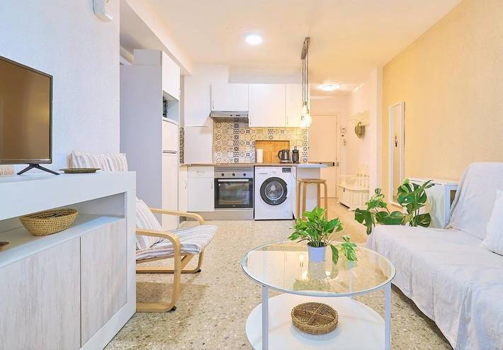 Gîte pour 5 personnes, avec vue ainsi que terrasse et piscine, animaux acceptés dans Mareny Blau