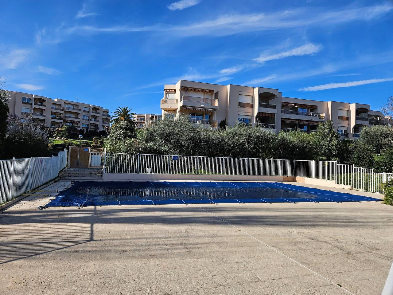 Apartamento entero, Antibes la Louisiane 2P Planta Baja Piscina Tenis Parking in Antibes, Costa mediterránea (Francia)
