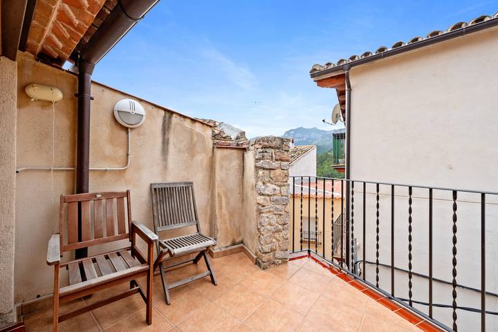 Casa rural para 13 personas, con balcón en Cataluña - 2