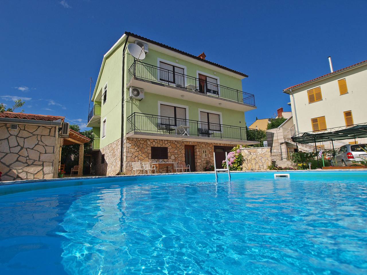 Geheel appartement, Vakantieappartement voor 2 personen met zwembad in Pula, Pula-Medulin
