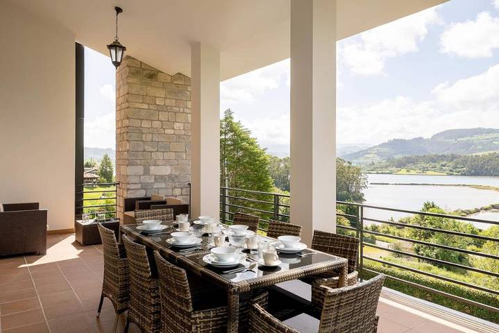Chalet para 10 personas, con piscina además de vistas y jardín en Costa Oriental Asturiana - 4