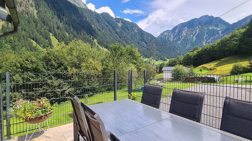 Location de vacances pour 10 personnes, avec jardin et balcon dans Partenen - 4