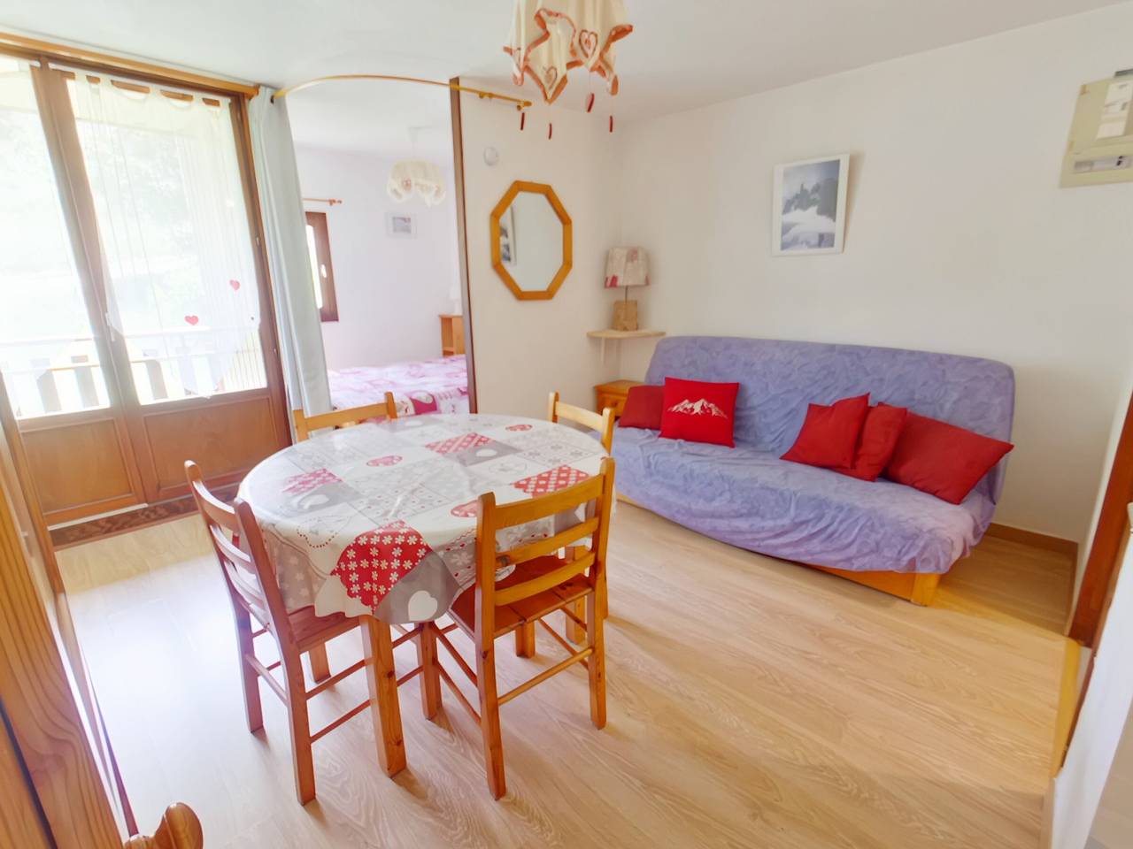 Appartement entier, Studio Lumineux avec Loggia aux Rousses in Les Rousses, Parc naturel régional du Haut-Jura