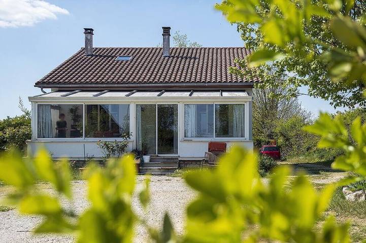 Gîte pour 4 personnes, avec jardin à Soucirac
