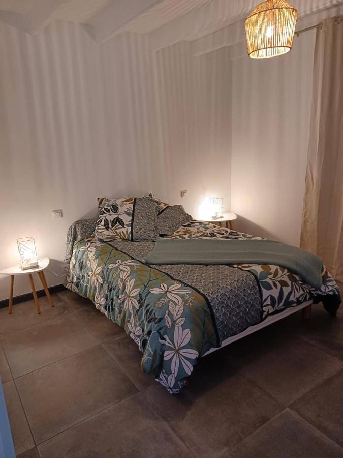 Gîte pour 4 personnes, avec balcon et vue à Pietracorbara - 3