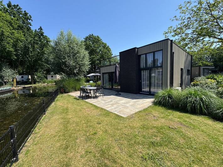 Chalet voor 6 personen, met tuin en uitzicht op het meer in 