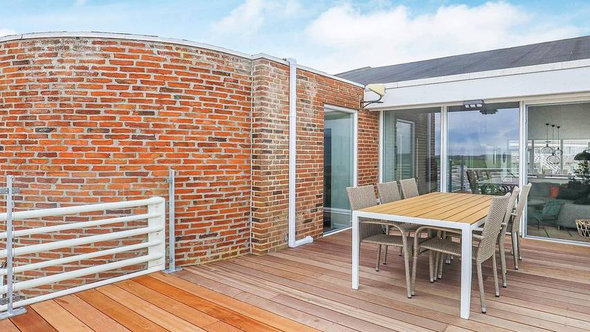 Ferieleilighet for 6 personer, med sauna og terrasse i tillegg til jacuzzi i Ringkøbing