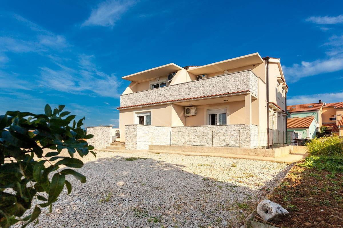 Ganze Wohnung, Ferienwohnung Darija in Omišalj mit Meerblick in Omisalj, Krk