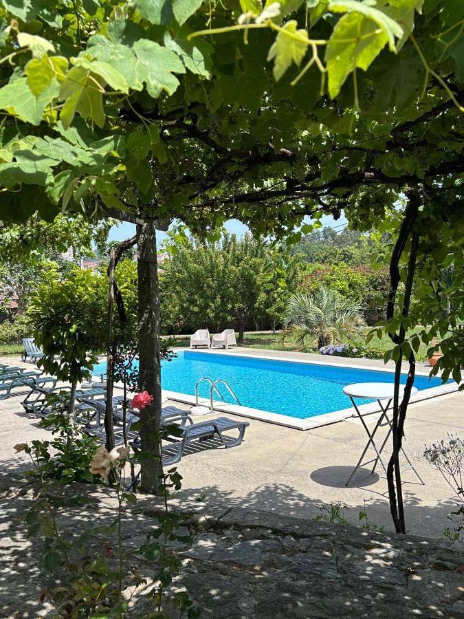 Location de vacances pour 4 personnes, avec jardin ainsi que vue et piscine dans Oliveira de Azeméis - 2