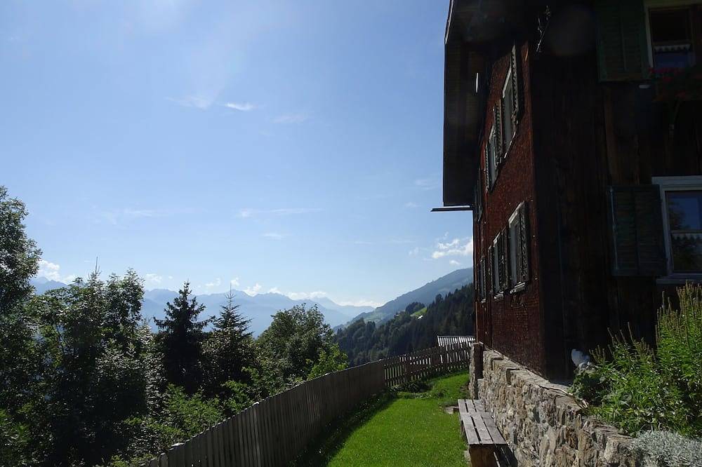 Selbstversorger Ferienhaus (ca.130m² Wf), ideal für 2 bis 3 Familien. in Blons, Bezirk Bludenz