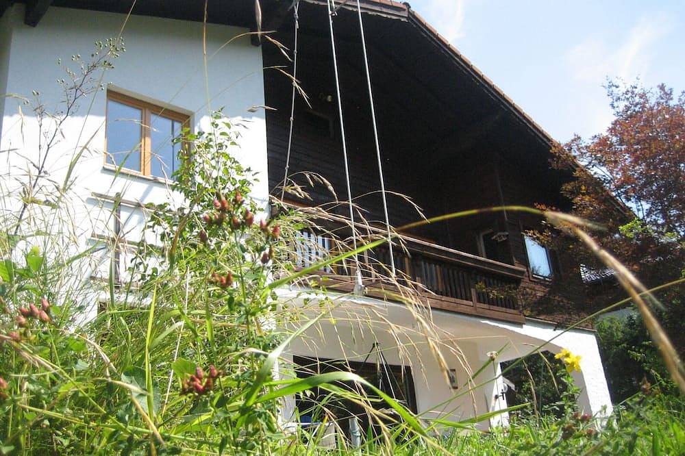 Mooie, gezinsvriendelijke vakantie huis in de buurt van Salzburg in Hof bei Salzburg, Salzkammergut mountains