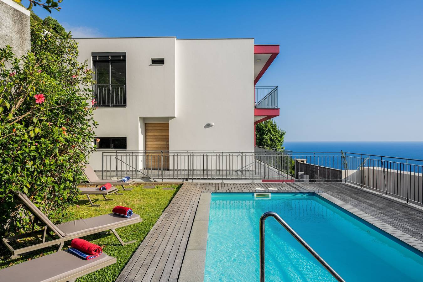 Contemporary villa in Calheta | Amaro Sunset in Arco da Calheta, Madeira