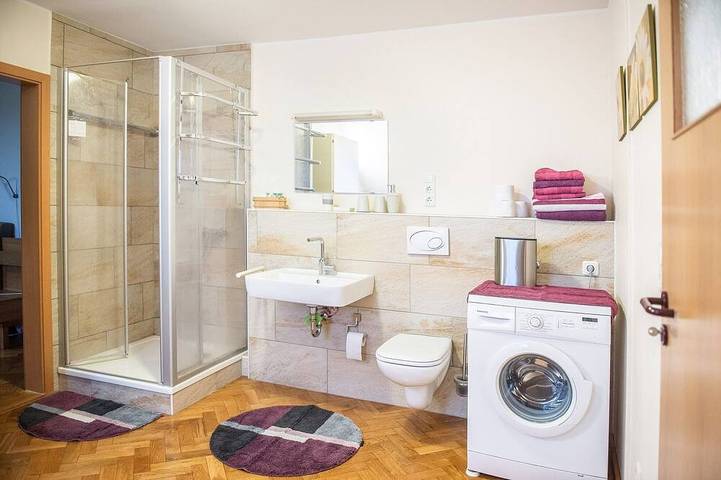 Ganze Wohnung, Ihr Zuhause-auf-Zeit in Oldenburg - Über den Dächern der Innenstadt in Oldenburg, Niedersachsen
