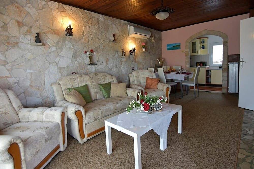 Entire apartment, Two bedroom apartment with terrace Savudrija, Umag in Umag, Umag Region