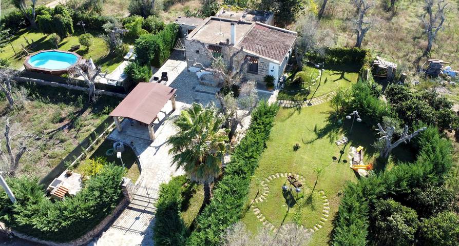 Location de vacances pour 4 personnes, avec jardin ainsi que piscine et bassin pour enfant à Tricase - 2