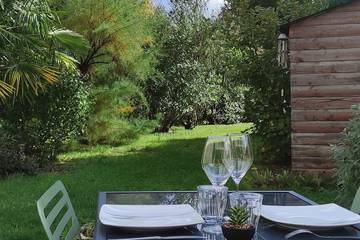 Location de vacances pour 6 personnes, avec jardin et terrasse à Saintes