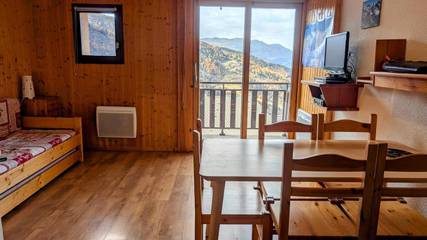 Gîte pour 4 personnes, avec vue et balcon dans Station De Valmeinier