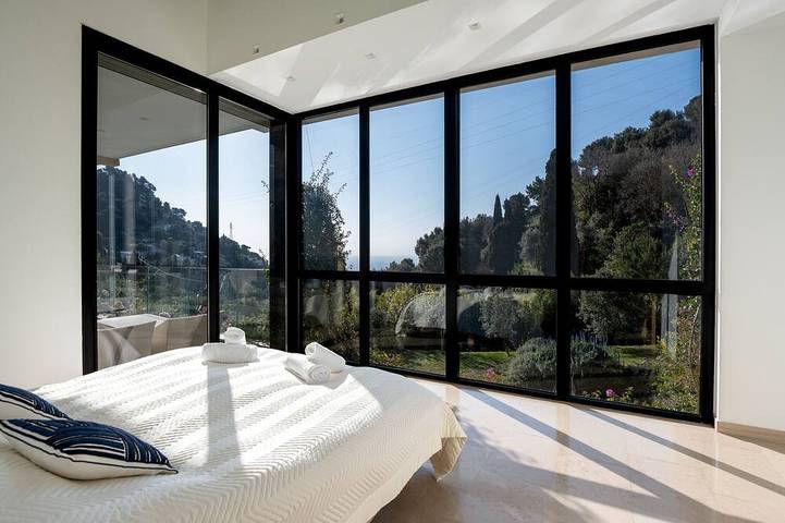 Villa pour 10 personnes, avec balcon ainsi que piscine et jardin à Villefranche-sur-Mer - 2