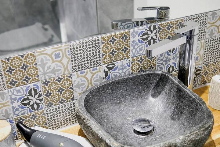 Ganze Wohnung, Daines Oase, ruhig, Tiefgarage, Terrasse, nahe Düsseldorf in Alt-Erkrath, Erkrath