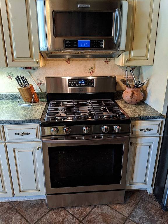 Vacation rental for 10 people, with terrace and yard in Lake Ontario