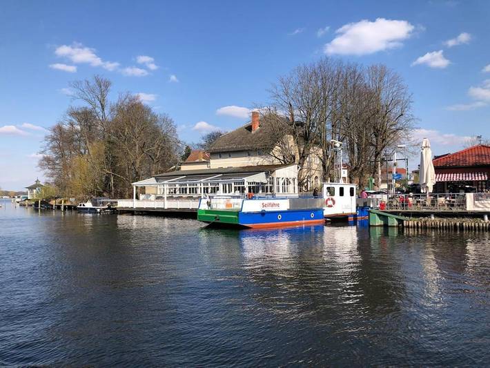 Boot für 2 Personen, mit Terrasse und Ausblick sowie Seeblick in Werder - 3