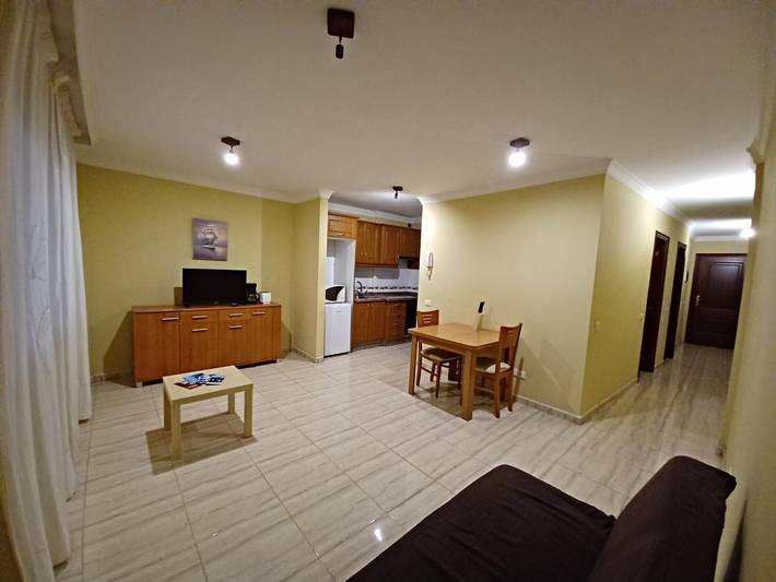 Entire apartment, 'Bella Lucía' Vacation Apartment with Sea View, Balcony, and Wi-Fi in Guargacho, San Miguel de Abona