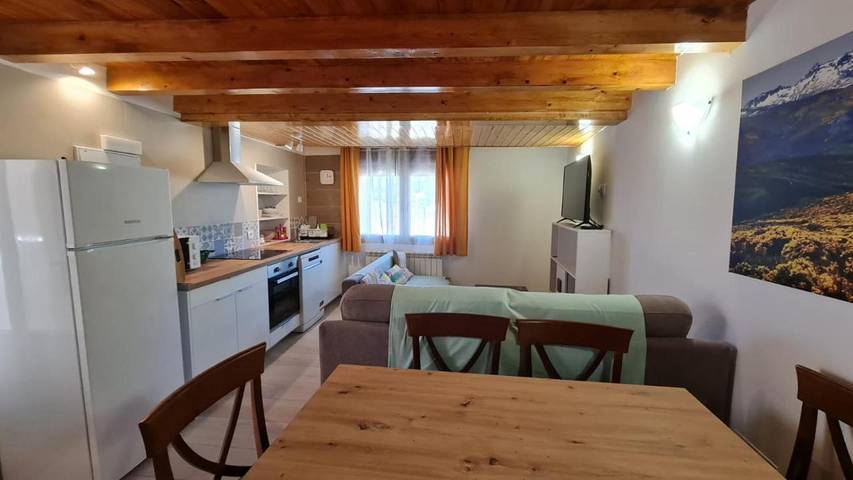 Casa rural para 6 personas, con piscina y jardín en Navarredonda de Gredos - 2