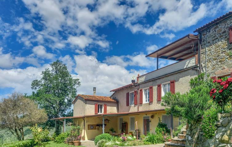 Agriturismo per 12 persone a Montale