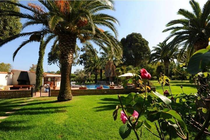 Location de vacances pour 2 personnes, avec Jacuzzi et Piscine dans 