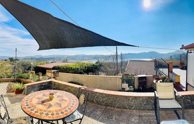 Gîte pour 5 personnes, avec vue sur le lac et jardin dans Pergusa - 2