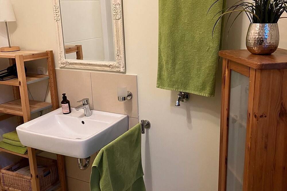 Ganze Wohnung, Ferienwohnung in ruhiger Ortsrandlage in Reihen, Sinsheim