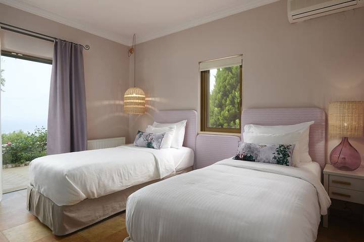 Ferienhaus für 5 Personen, mit Whirlpool und Balkon sowie Garten