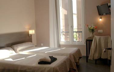 Hôtel pour 3 personnes, avec terrasse et jardin à Orgnac-l'Aven