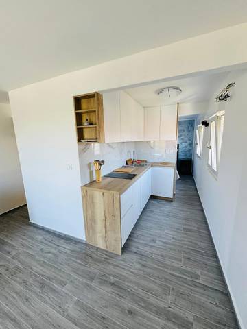 Ferienwohnung für 2 Personen, mit Balkon in Sukosan