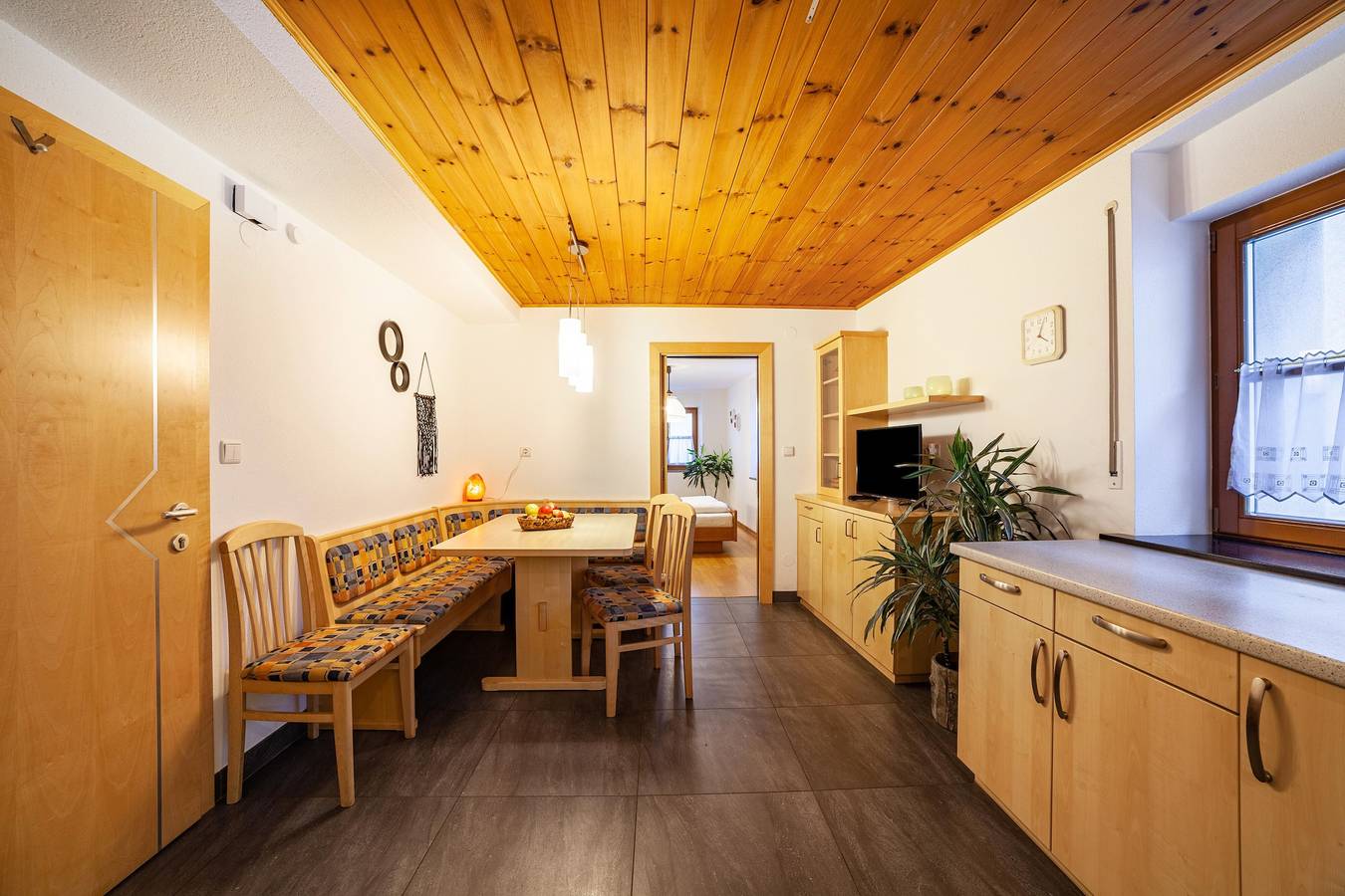 Ganze Wohnung, Ferienwohnung "Schnalserhof Gravensteiner" mit Bergblick, Gemeinschaftsterrasse und Wlan in Latsch, Nationalpark Stilfser Joch