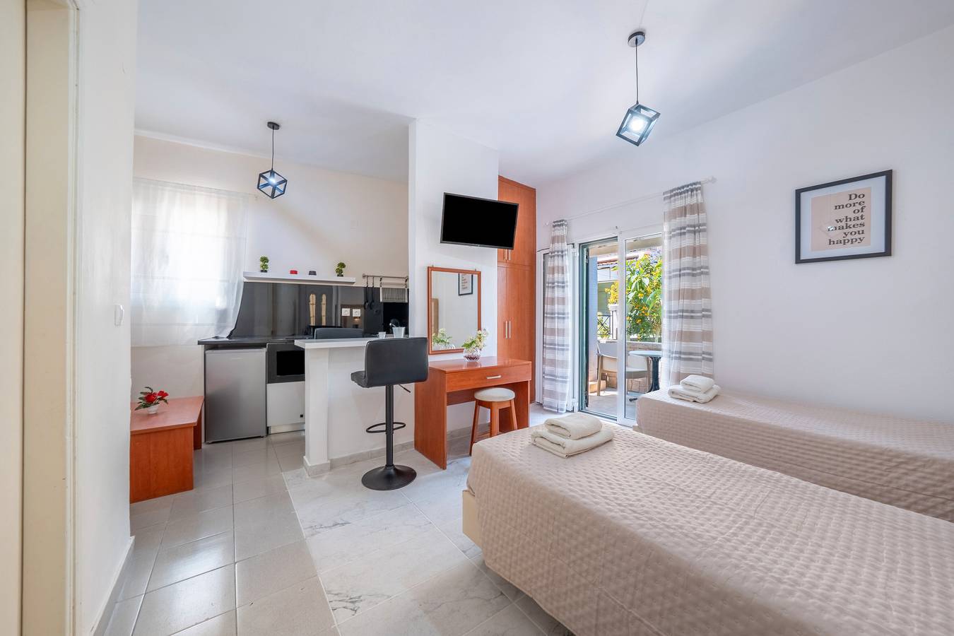 Entire apartment, Apartment 'Studio' with Wi-Fi and Air Conditioning in Kavos, Corfu