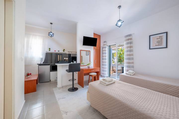 Gîte pour 2 personnes dans Kavos - 2
