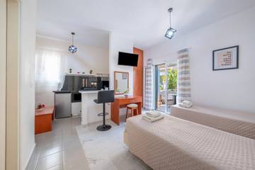 Apartment for 2 People in Kavos, Corfu, Photo 1
