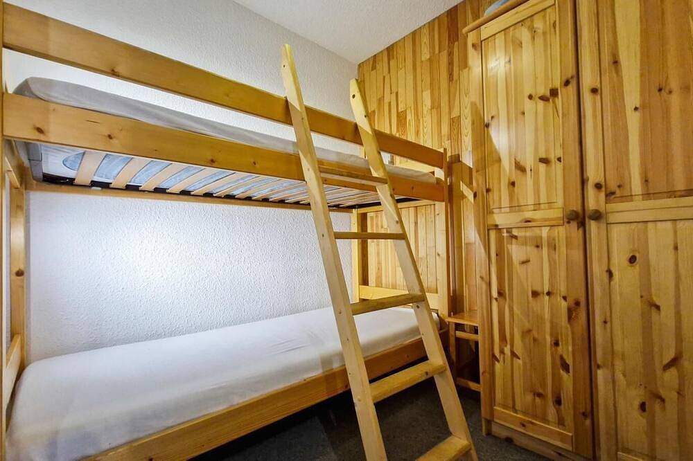 Appartement entier, À 300m des pistes de ski, 2ème étage, vue pistes de ski, remise en forme, balcon, télévision in Flaine, Arâches-la-Frasse